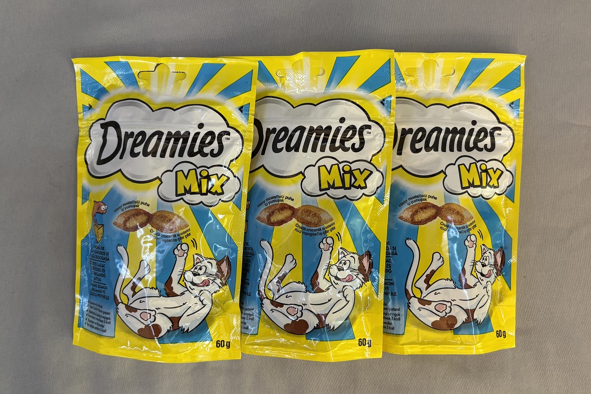 تشویقی گربه دریمیز با طعم ماهی سالمون و پنیر