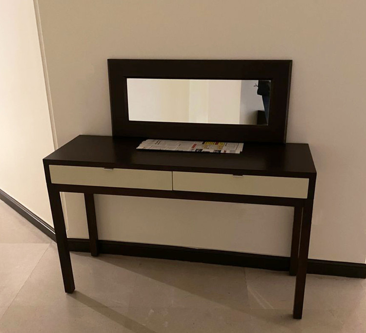 آینه و کنسول مدرن وارداتی شرکت bcm تایلند (روکش چوب )