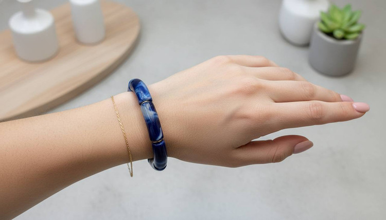 دستبند کشی رزینی طرح سنگ - سورمه ای